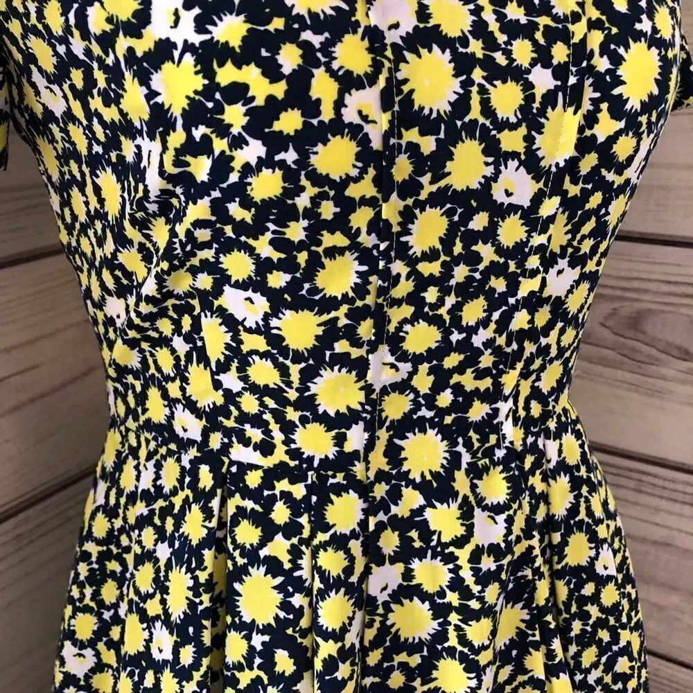 Navy&Yellow Floral Short Sleeve Fit & Flare Dress - Picture 4 of 10